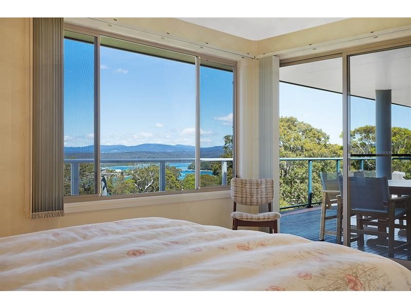 10a Lakeview Ave, Merimbula NSW 2548
