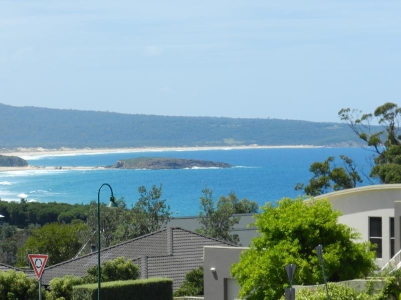 4 The Dress Cir, Tura Beach NSW 2548