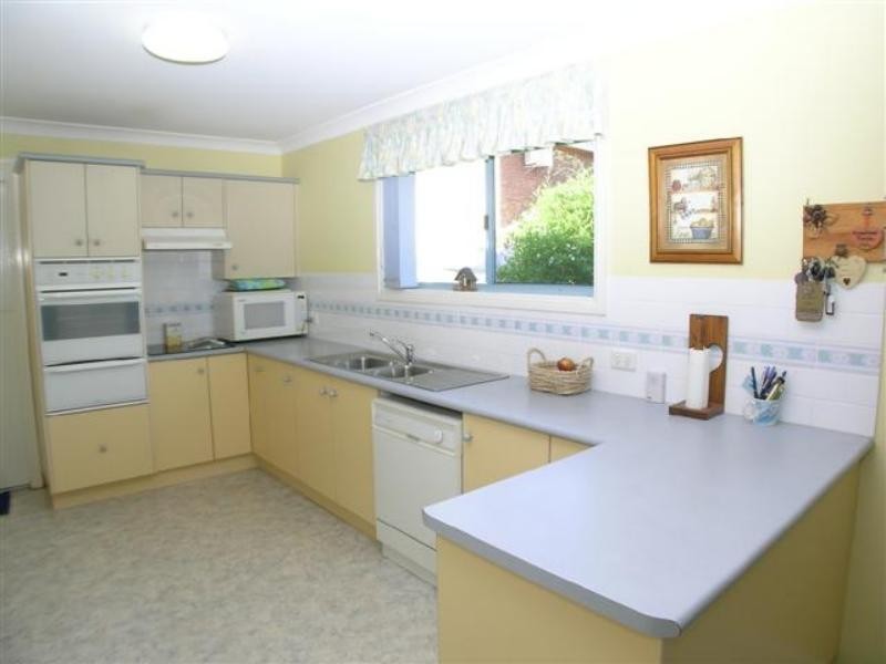 2/49 Tall Timbers Rd, Wamberal NSW 2260