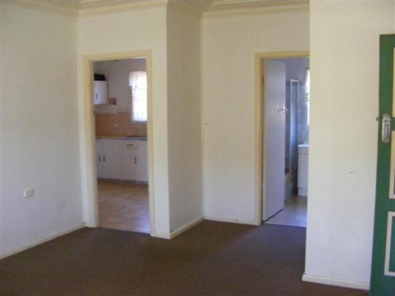 68 Rawson Rd, Woy Woy NSW 2256