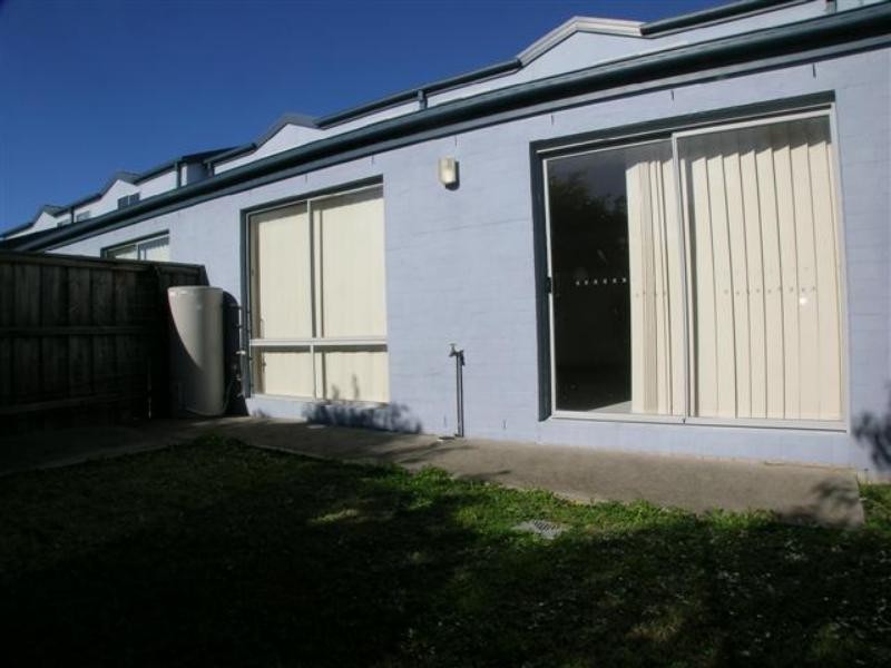 4/27 Aurora Pl, Bateau Bay NSW 2261