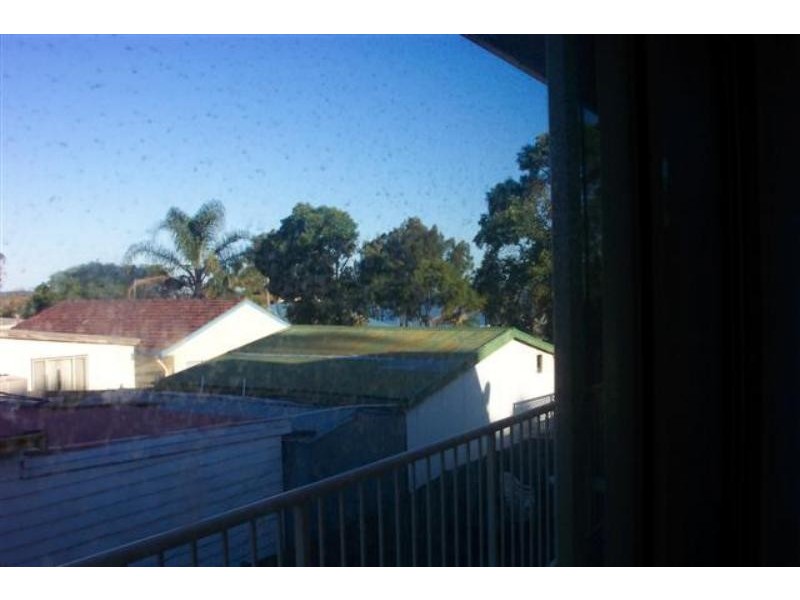 2/28 Wallarah Rd, Gorokan NSW 2263