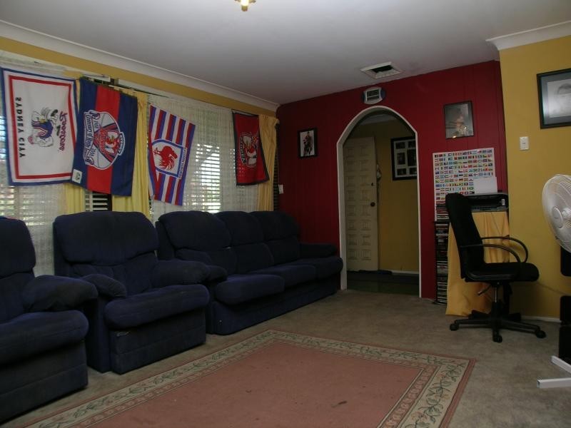 2 Lord  St, Narellan NSW 2567