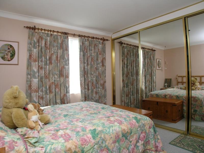 99 Hume  Bvd, Killarney Vale NSW 2261