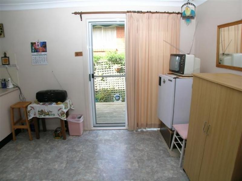 99 Hume  Bvd, Killarney Vale NSW 2261