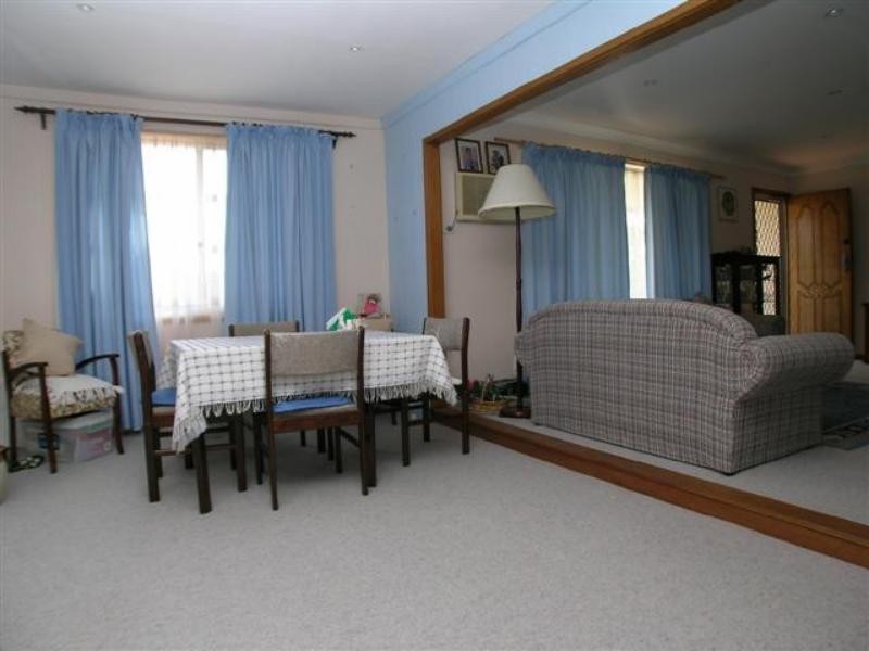 99 Hume  Bvd, Killarney Vale NSW 2261