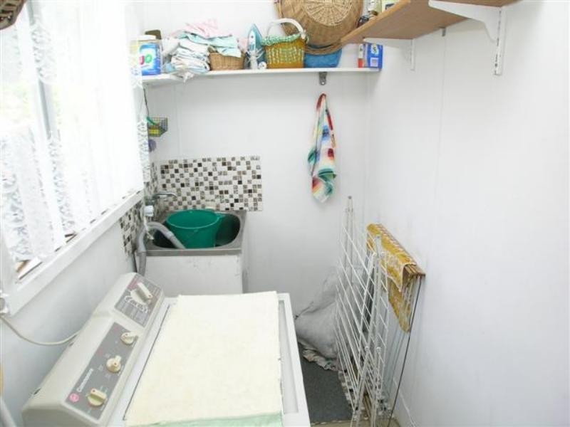 99 Hume  Bvd, Killarney Vale NSW 2261