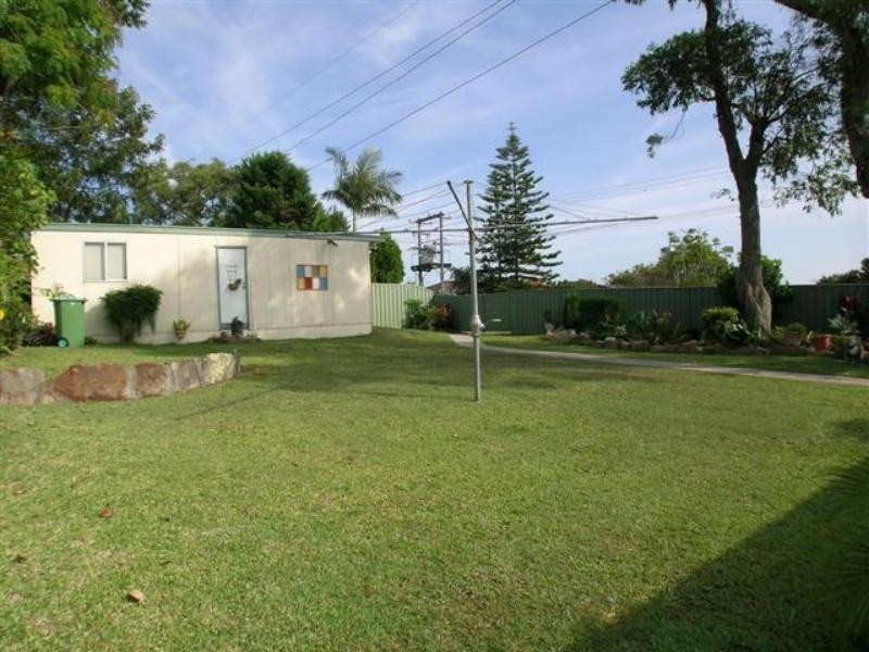 99 Hume  Bvd, Killarney Vale NSW 2261