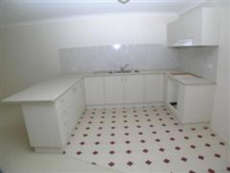 2/27 Aurora Pl, Bateau Bay NSW 2261