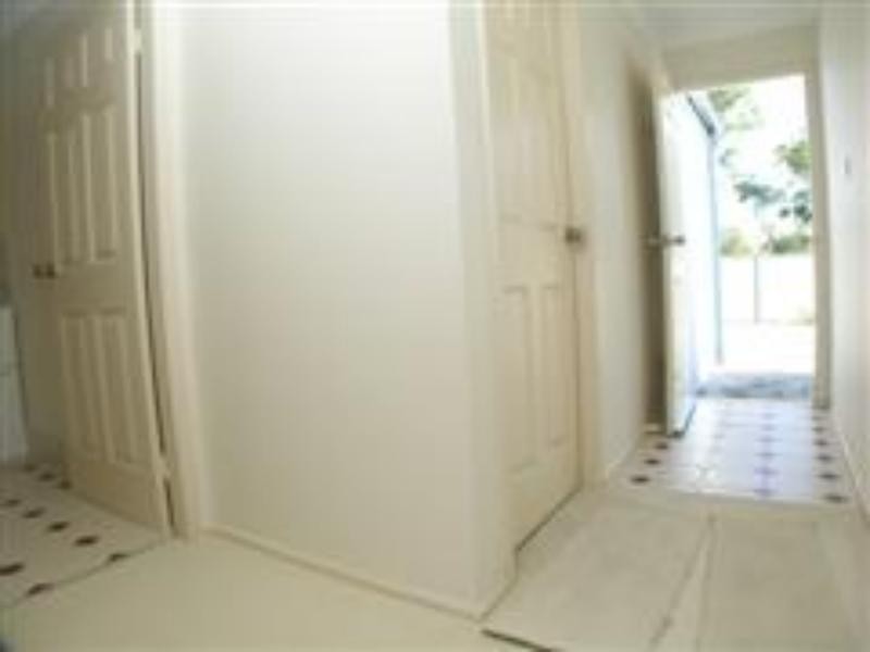 2/27 Aurora Pl, Bateau Bay NSW 2261