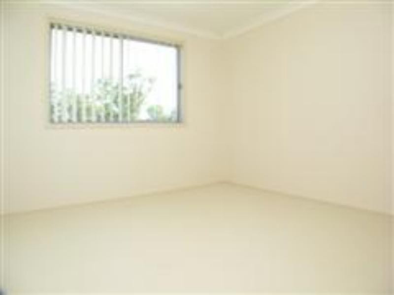 2/27 Aurora Pl, Bateau Bay NSW 2261