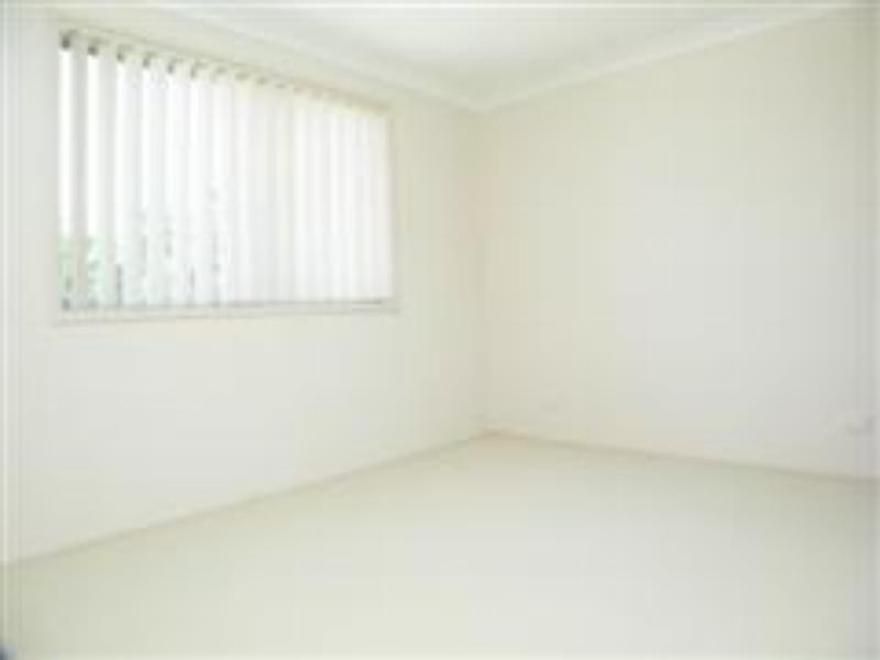 2/27 Aurora Pl, Bateau Bay NSW 2261