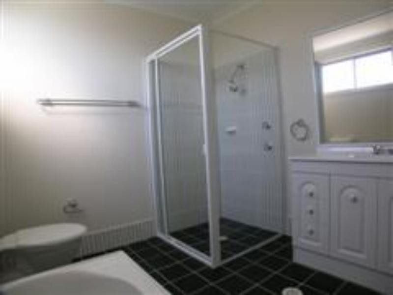 2/27 Aurora Pl, Bateau Bay NSW 2261