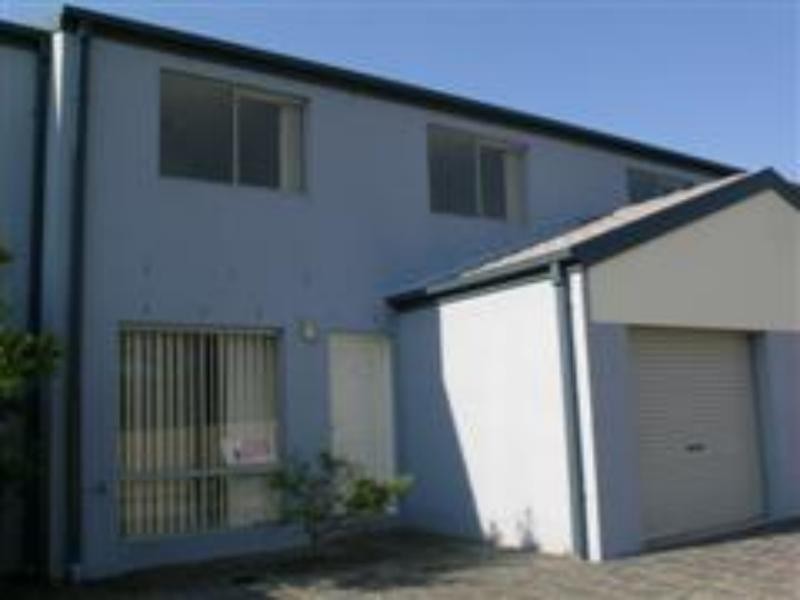 2/27 Aurora Pl, Bateau Bay NSW 2261