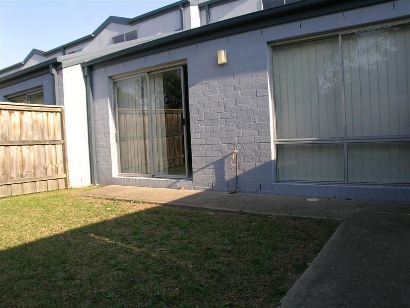 5/27 Aurora Pl, Bateau Bay NSW 2261