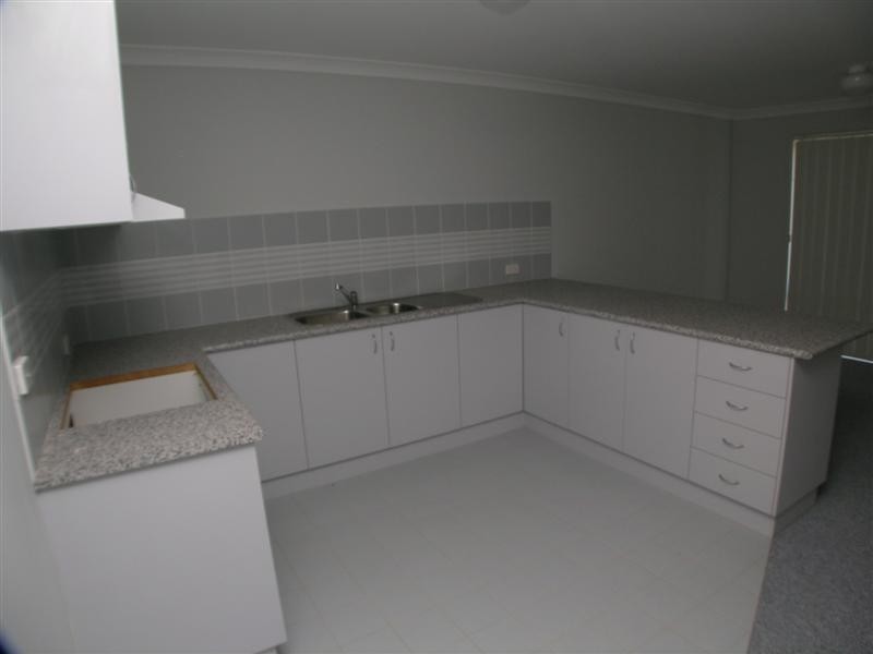 5/27 Aurora Pl, Bateau Bay NSW 2261