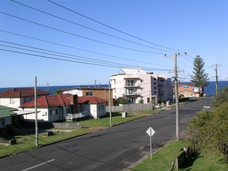 61 Boondilla Rd, Blue Bay NSW 2261