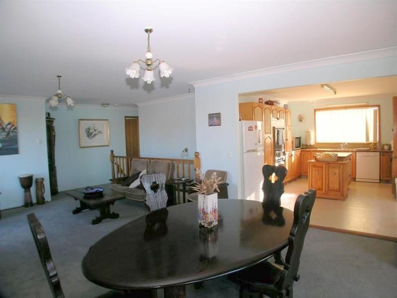 61 Boondilla Rd, Blue Bay NSW 2261