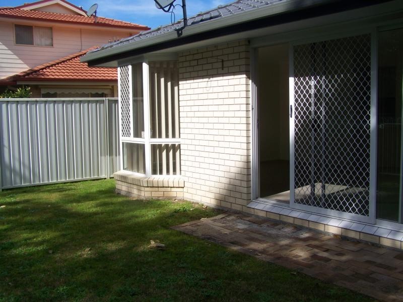2/6 Laird Cl, Shelly Beach NSW 2261