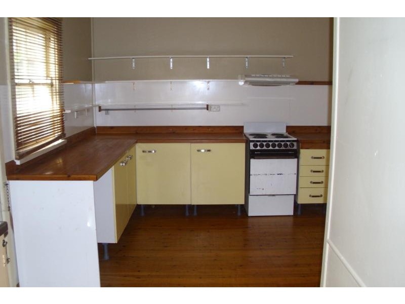 10 Campbell Ave, The Entrance NSW 2261