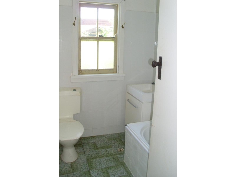 10 Campbell Ave, The Entrance NSW 2261