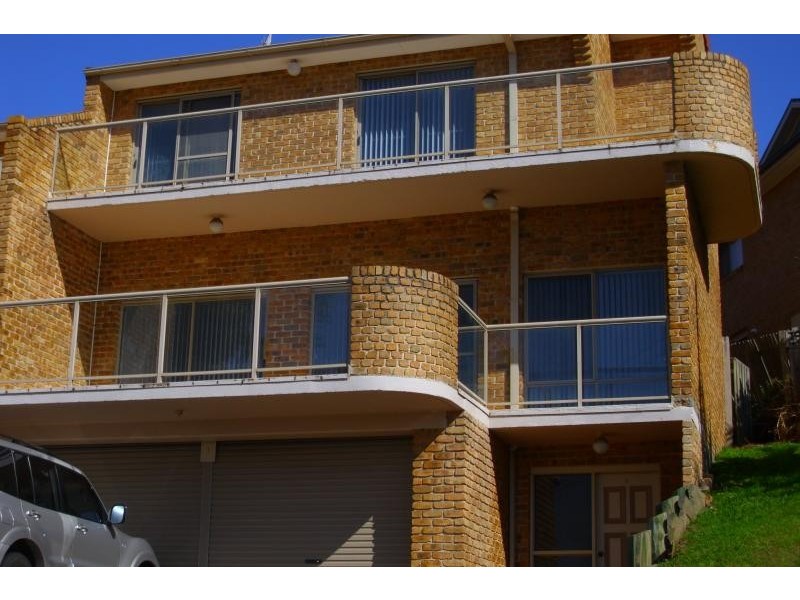 8/24 Whiting Ave, Terrigal NSW 2260