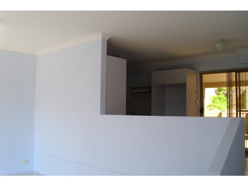 8/24 Whiting Ave, Terrigal NSW 2260