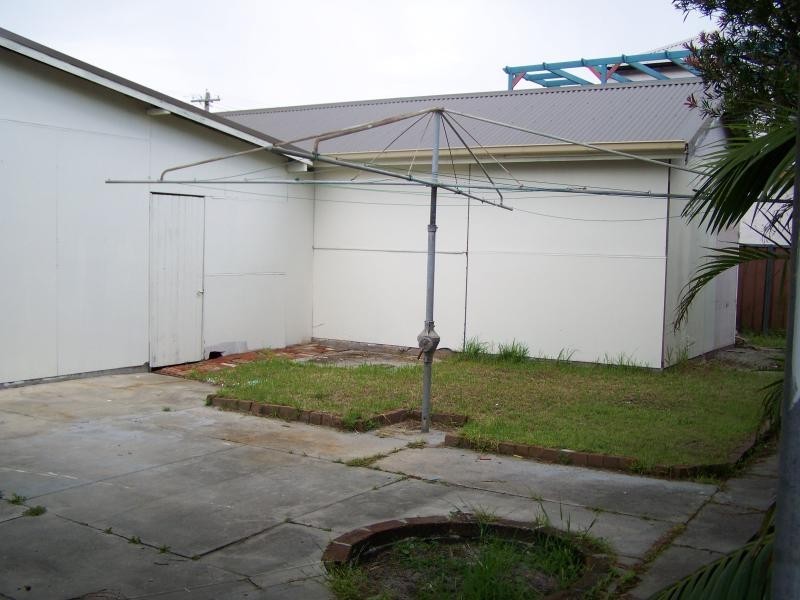 11 Kulgoa St, Blue Bay NSW 2261