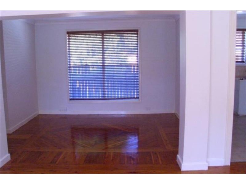 25 Robertson Rd, Killarney Vale NSW 2261