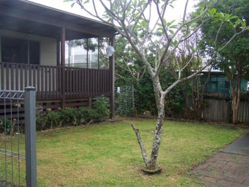 8b Campbell Ave, Long Jetty NSW 2261