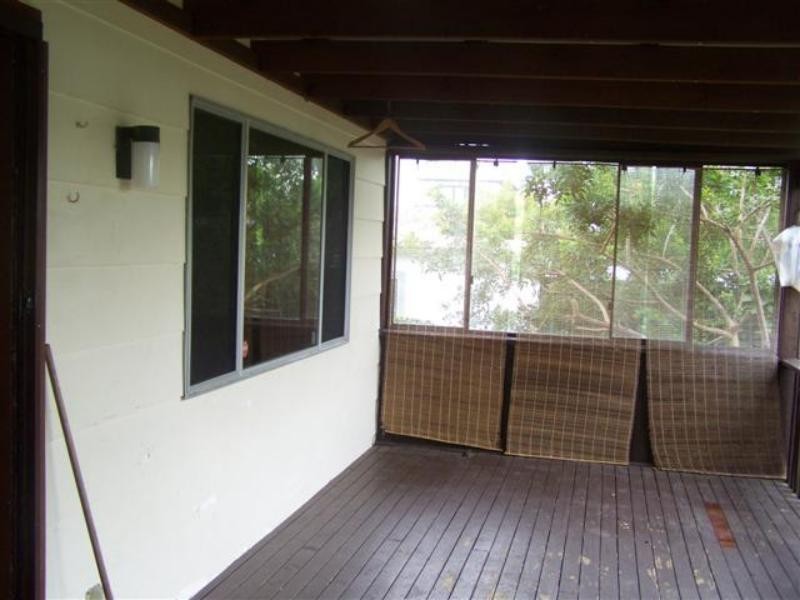 8b Campbell Ave, Long Jetty NSW 2261