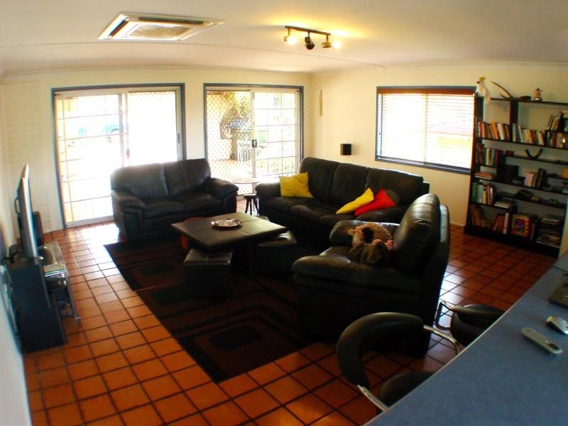 17 Dodwell St, Holland Park West QLD 4121