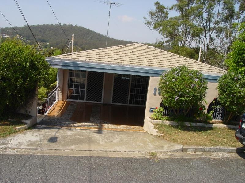 17 Dodwell St, Holland Park West QLD 4121