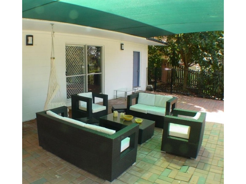 17 Dodwell St, Holland Park West QLD 4121