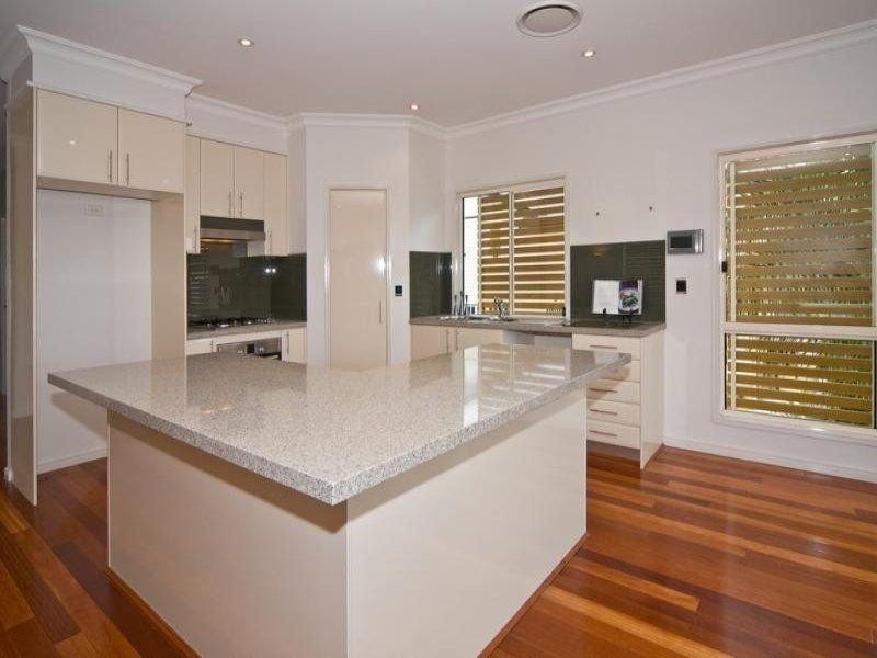 55 AMELIA  St, Coorparoo QLD 4151