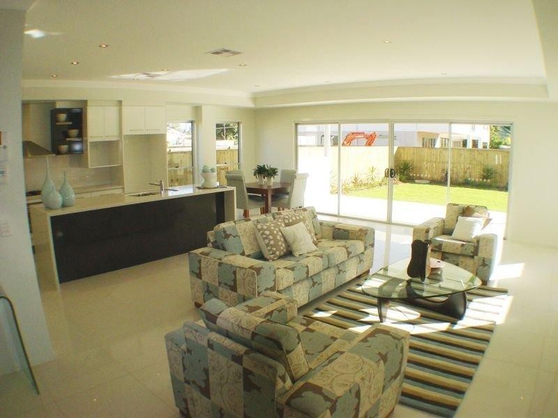 8 School St, Hendra QLD 4011