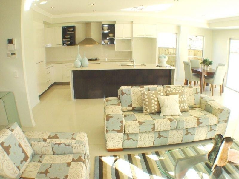 8 School St, Hendra QLD 4011