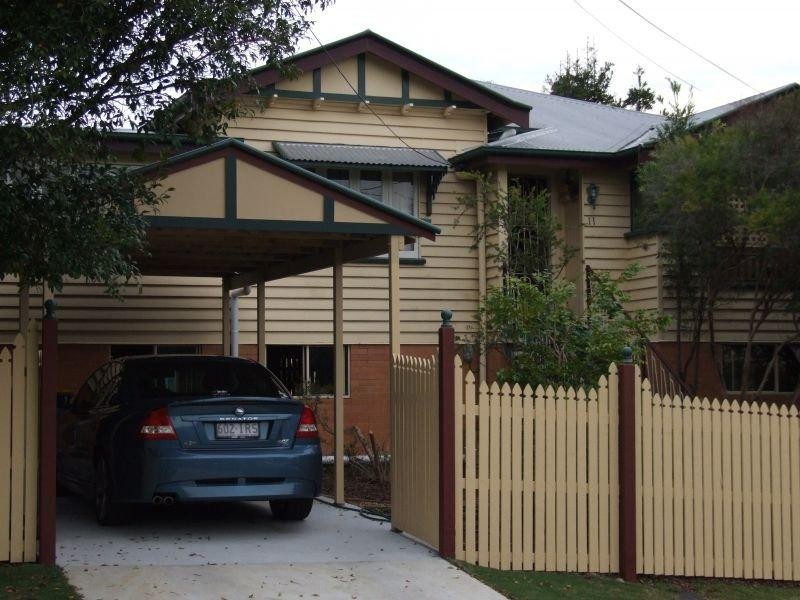11 Rolle  St, Holland Park West QLD 4121