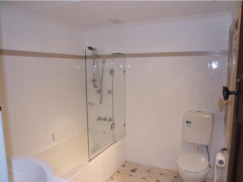 11 Rolle  St, Holland Park West QLD 4121