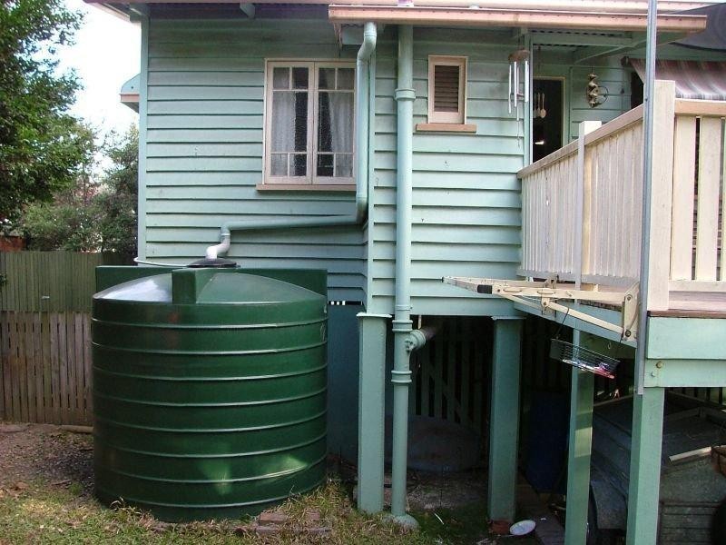 4 Fryar  St, Camp Hill QLD 4152