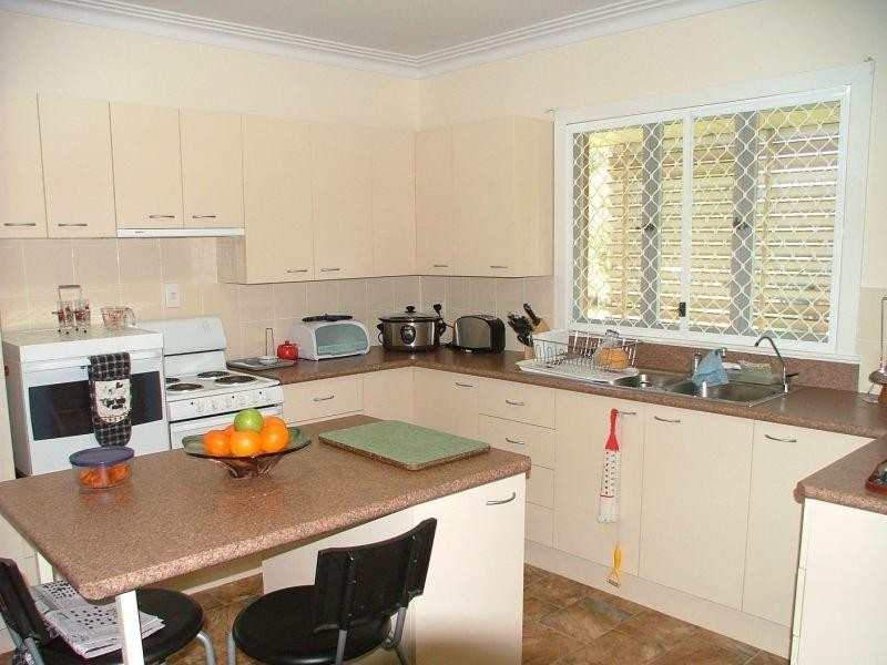 28 Gatling Rd, Cannon Hill QLD 4170