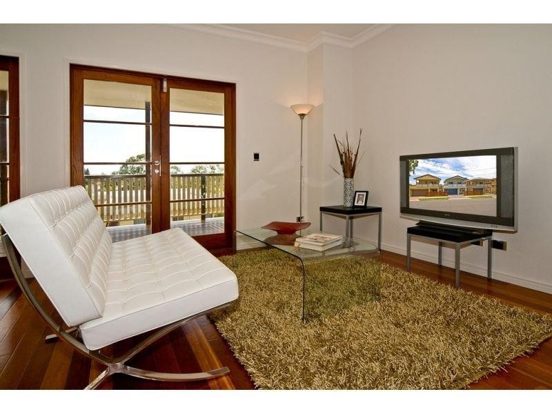 57A Amelia St, Coorparoo QLD 4151