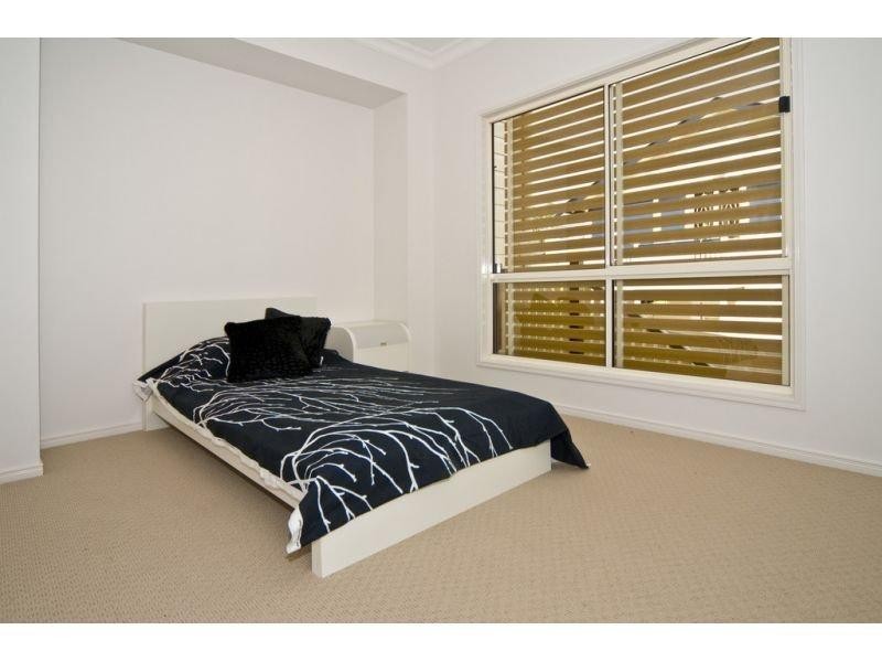 57A Amelia St, Coorparoo QLD 4151