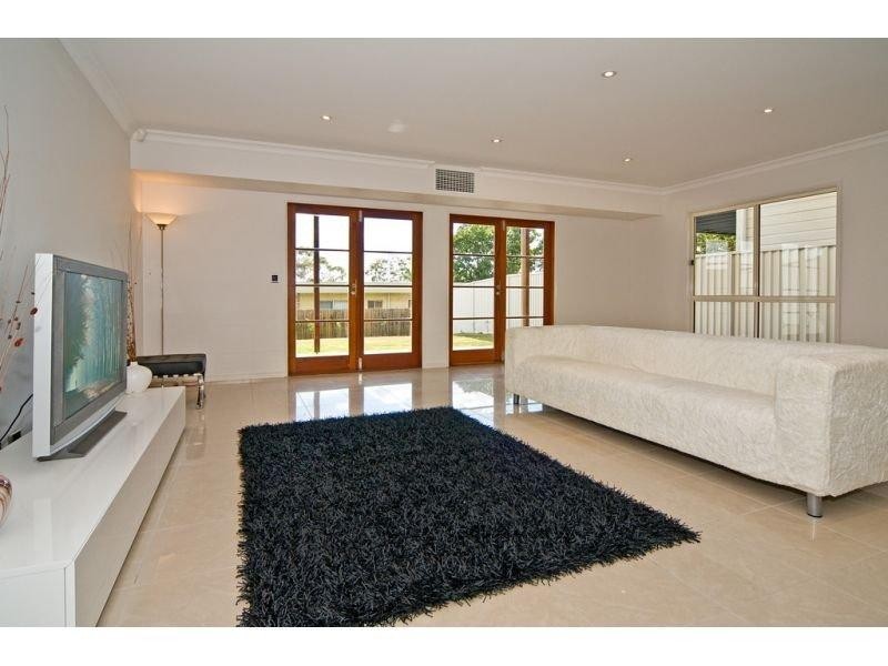 57A Amelia St, Coorparoo QLD 4151