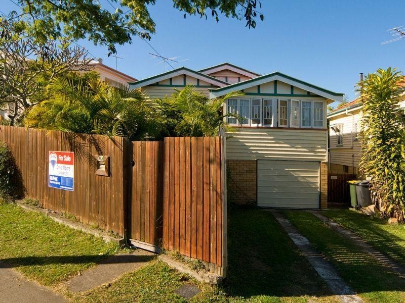688 Logan  Rd, Greenslopes QLD 4120