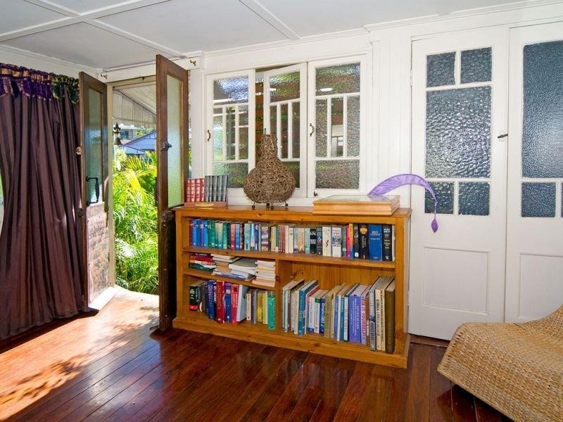 688 Logan  Rd, Greenslopes QLD 4120