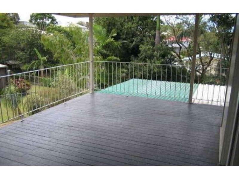 22 Buzacott St, Carina Heights QLD 4152