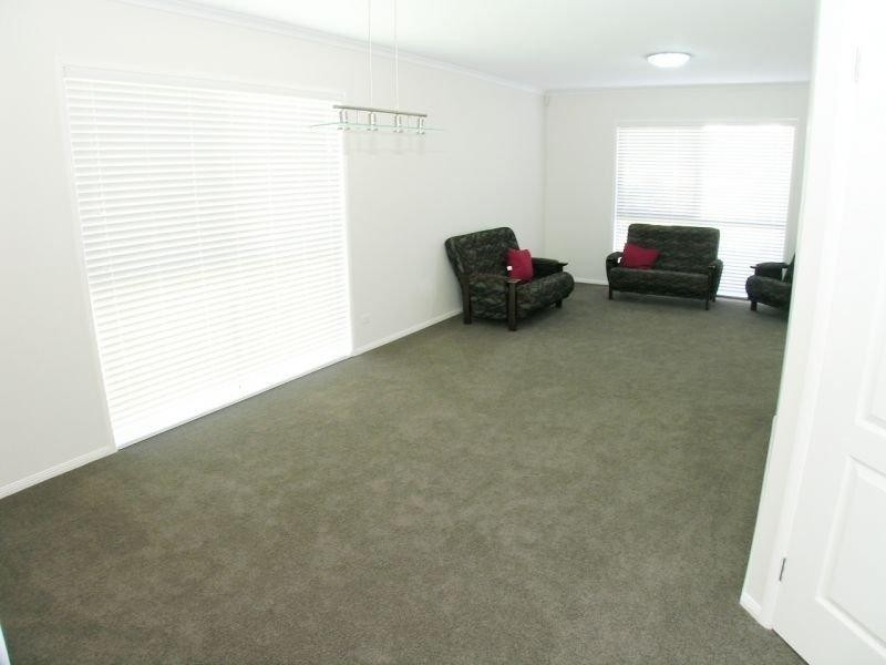 17 Avonlea Pl, Eight Mile Plains QLD 4113