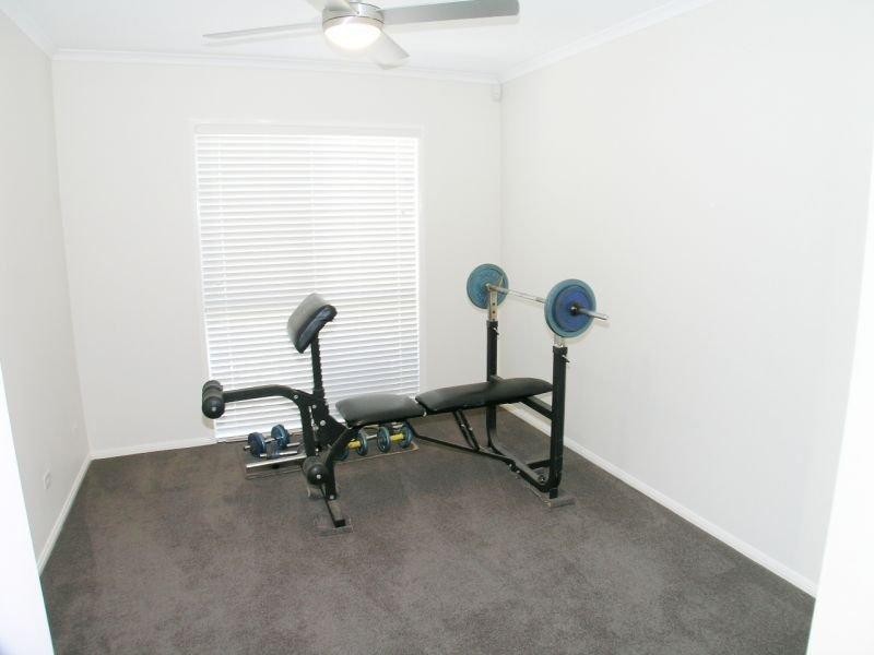 17 Avonlea Pl, Eight Mile Plains QLD 4113