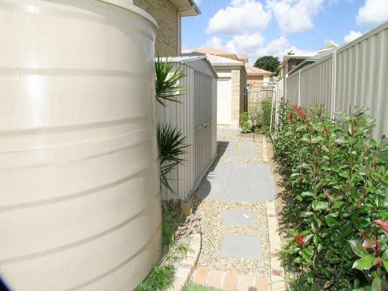 17 Avonlea Pl, Eight Mile Plains QLD 4113